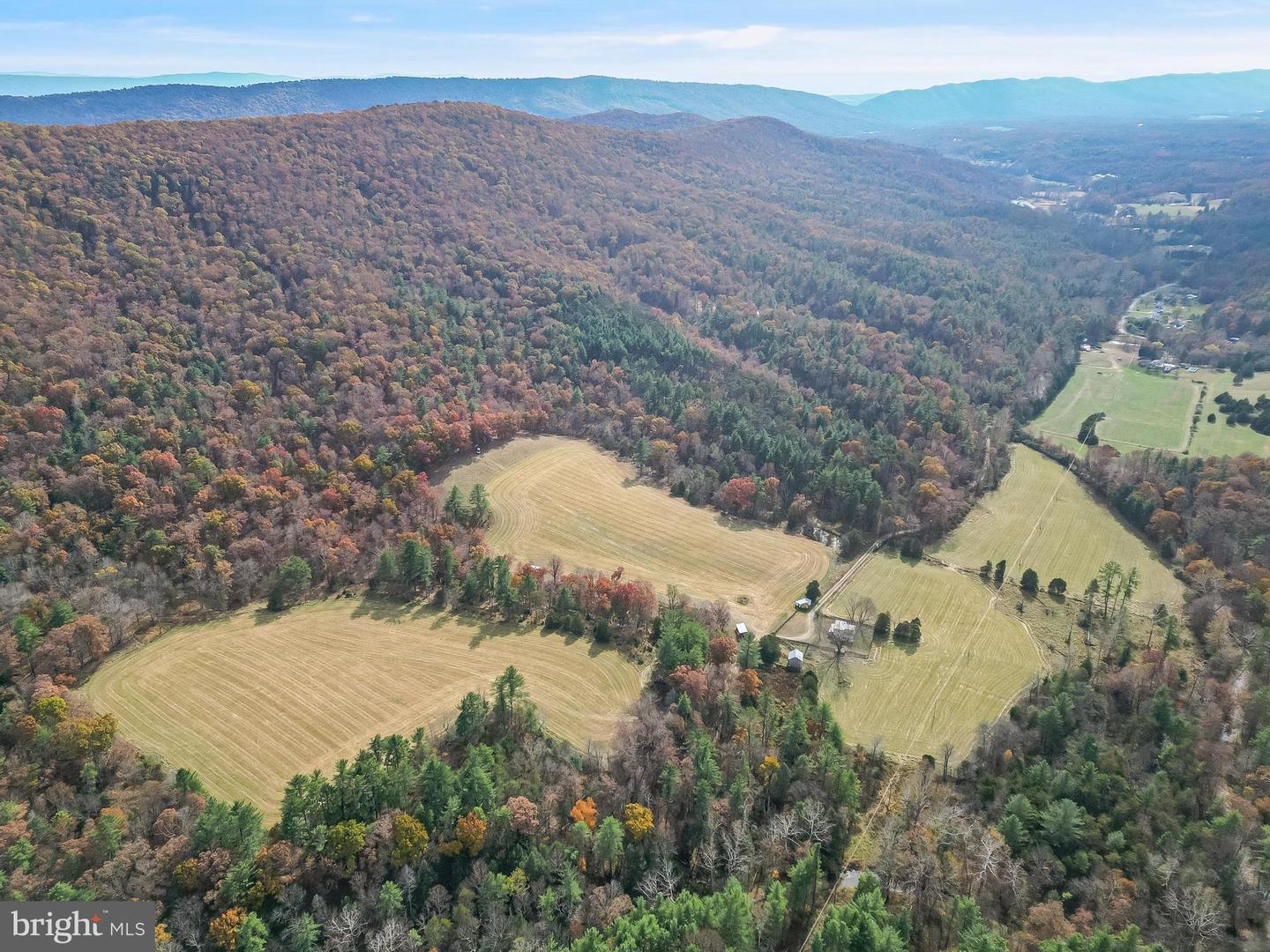 19442 RUNIONS CREEK RD, BROADWAY, Virginia 22815, 4 Bedrooms Bedrooms, ,1 BathroomBathrooms,Residential,For Sale,19442 RUNIONS CREEK RD,VARO2002676 MLS # VARO2002676