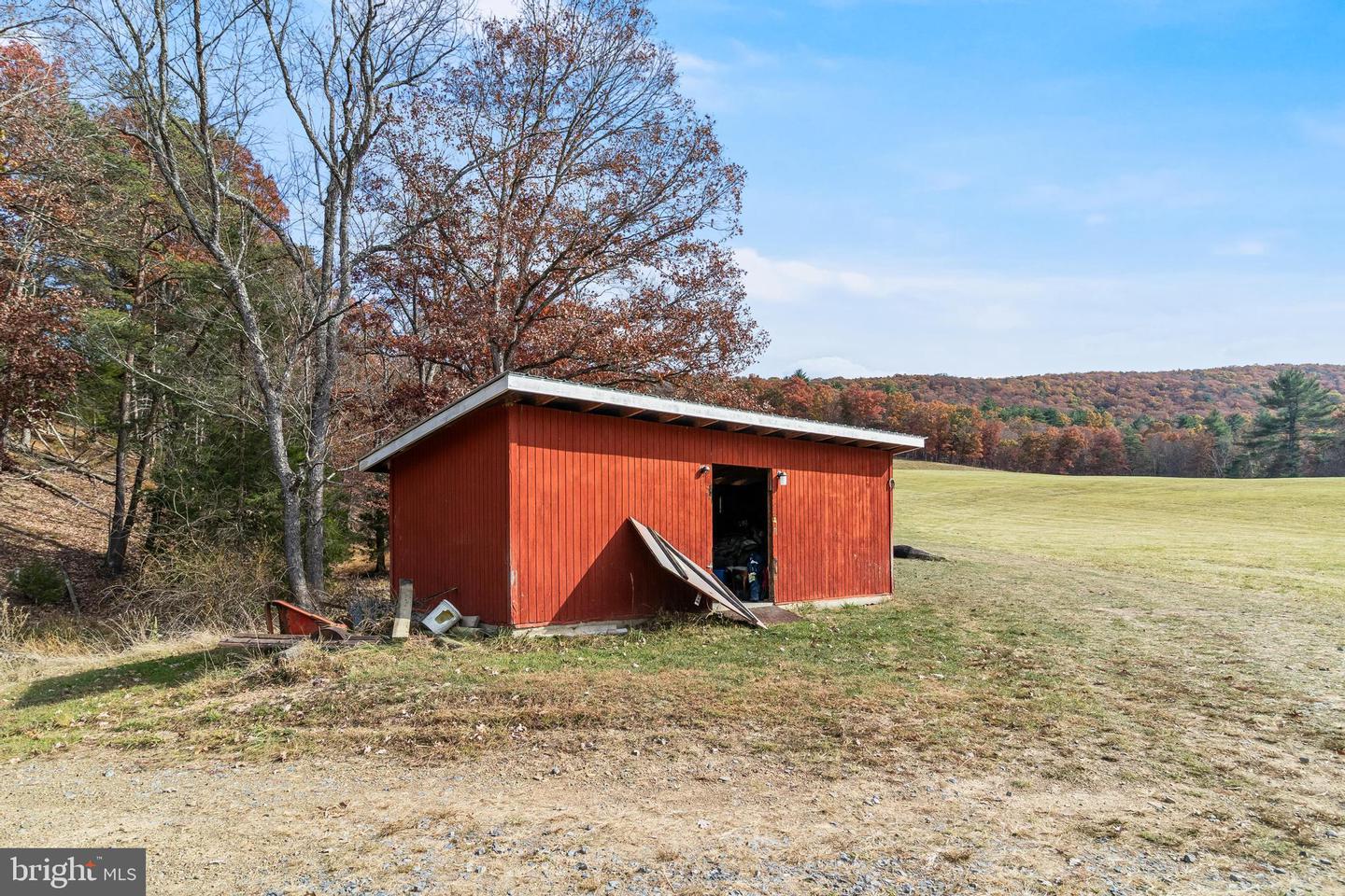 19442 RUNIONS CREEK RD, BROADWAY, Virginia 22815, 4 Bedrooms Bedrooms, ,1 BathroomBathrooms,Residential,For Sale,19442 RUNIONS CREEK RD,VARO2002676 MLS # VARO2002676