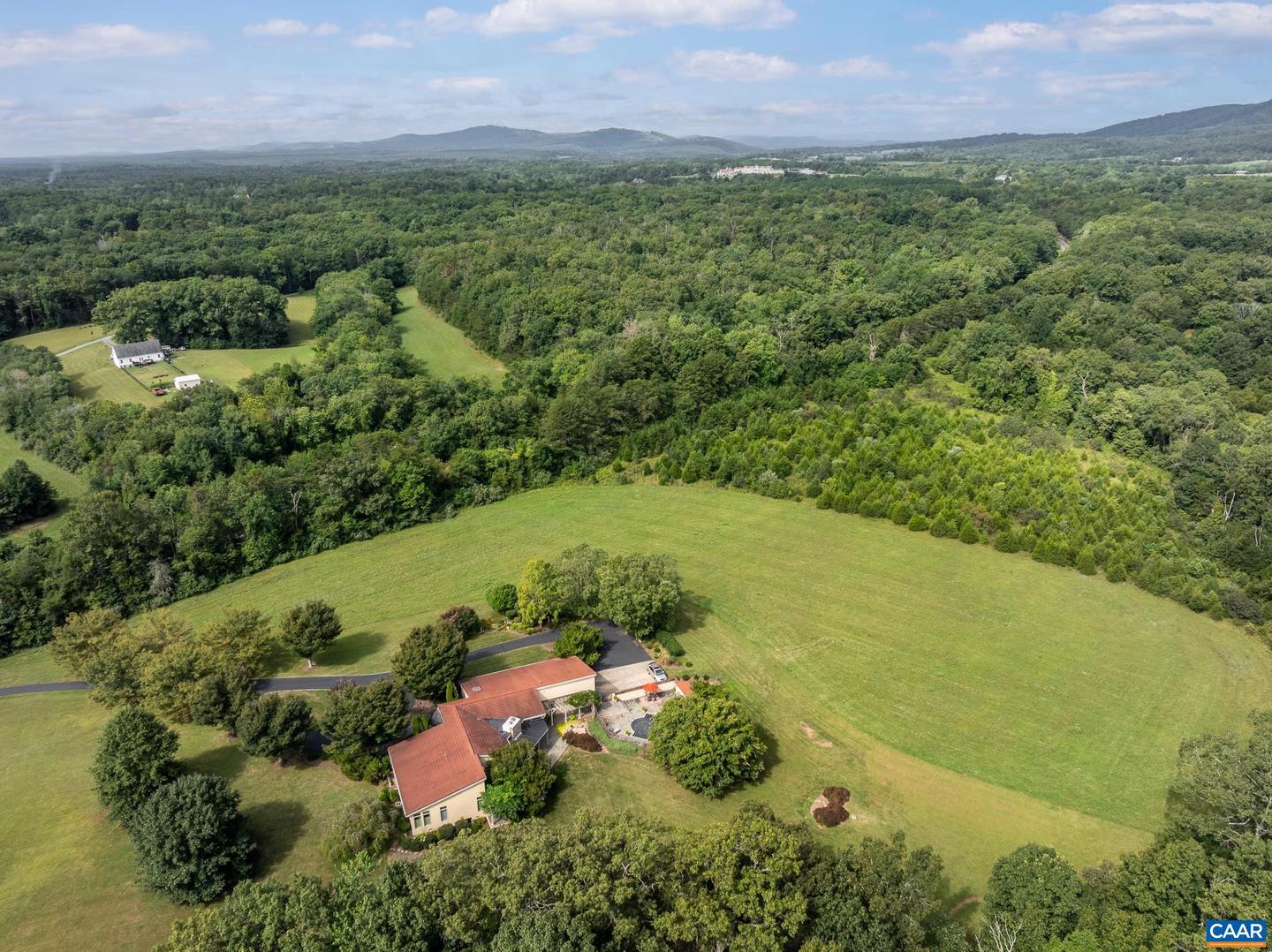 4798 BARN FIELD DR, KESWICK, Virginia 22947, 3 Bedrooms Bedrooms, ,3 BathroomsBathrooms,Residential,For Sale,4798 BARN FIELD DR,670493 MLS # 670493