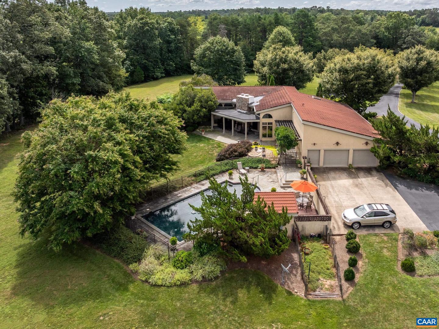 4798 BARN FIELD DR, KESWICK, Virginia 22947, 3 Bedrooms Bedrooms, ,3 BathroomsBathrooms,Residential,For Sale,4798 BARN FIELD DR,670493 MLS # 670493