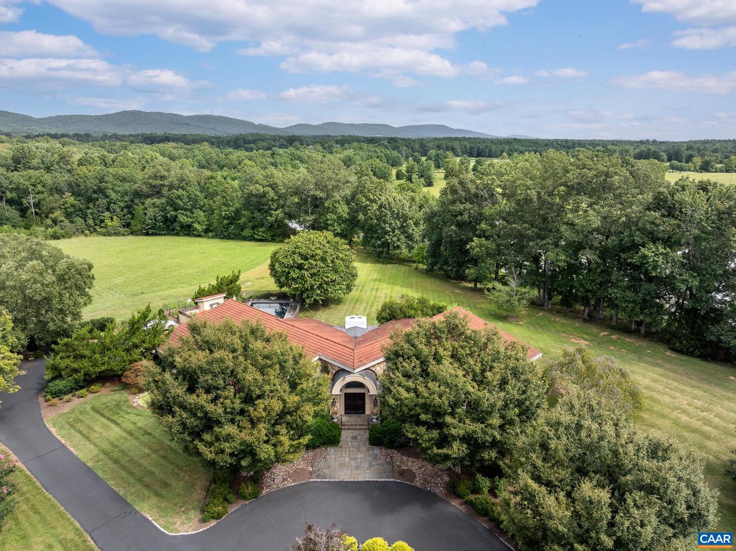 4798 BARN FIELD DR, KESWICK, Virginia 22947, 3 Bedrooms Bedrooms, ,3 BathroomsBathrooms,Residential,For Sale,4798 BARN FIELD DR,670493 MLS # 670493