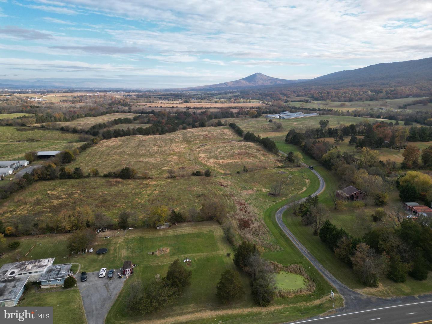 499 E LEE HWY, NEW MARKET, Virginia 22844, ,Farm,For Sale,499 E LEE HWY,VASH2012988 MLS # VASH2012988 499 E LEE HWY, NEW MARKET, Virginia 22844, ,Farm,For Sale,499 E LEE HWY,VASH2012988 MLS # VASH2012988