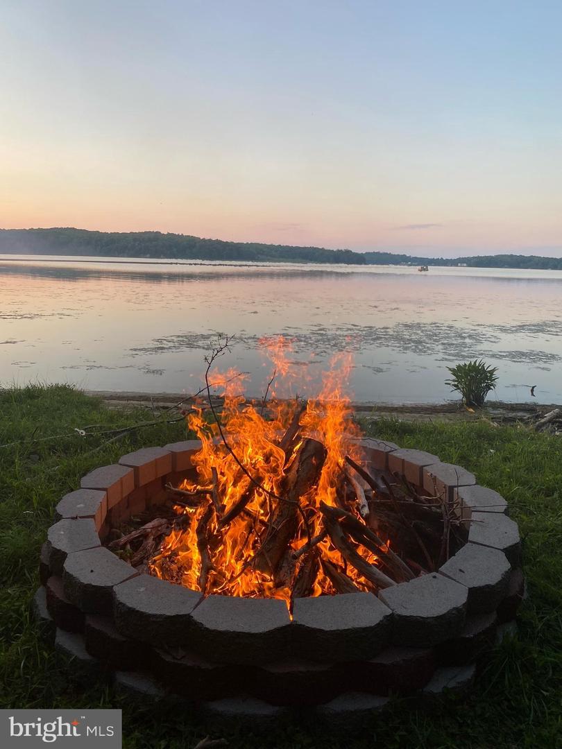 6033 WHIPSAWASON RD, KING GEORGE, Virginia 22485, 3 Bedrooms Bedrooms, ,2 BathroomsBathrooms,Residential,For Sale,6033 WHIPSAWASON RD,VAKG2006964 MLS # VAKG2006964