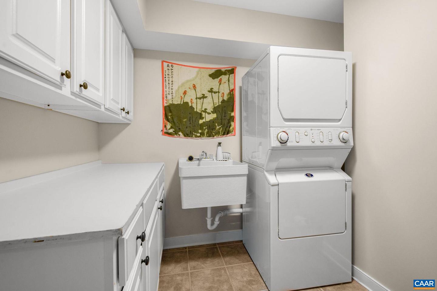 407 BROAD AXE RD, CHARLOTTESVILLE, Virginia 22903, 4 Bedrooms Bedrooms, ,3 BathroomsBathrooms,Residential,For Sale,407 BROAD AXE RD,671168 MLS # 671168 407 BROAD AXE RD, CHARLOTTESVILLE, Virginia 22903, 4 Bedrooms Bedrooms, ,3 BathroomsBathrooms,Residential,For Sale,407 BROAD AXE RD,671168 MLS # 671168