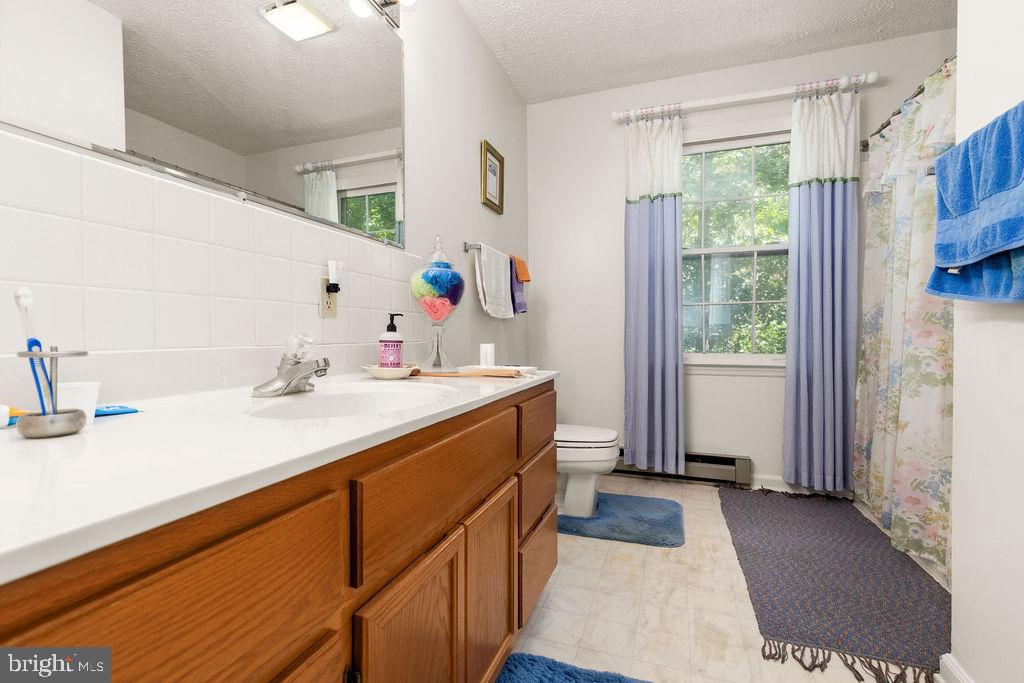 1115 CHAPEL RD, MIDDLETOWN, Virginia 22645, 3 Bedrooms Bedrooms, ,2 BathroomsBathrooms,Farm,For Sale,1115 CHAPEL RD,VAFV2038158 MLS # VAFV2038158 1115 CHAPEL RD, MIDDLETOWN, Virginia 22645, 3 Bedrooms Bedrooms, ,2 BathroomsBathrooms,Farm,For Sale,1115 CHAPEL RD,VAFV2038158 MLS # VAFV2038158