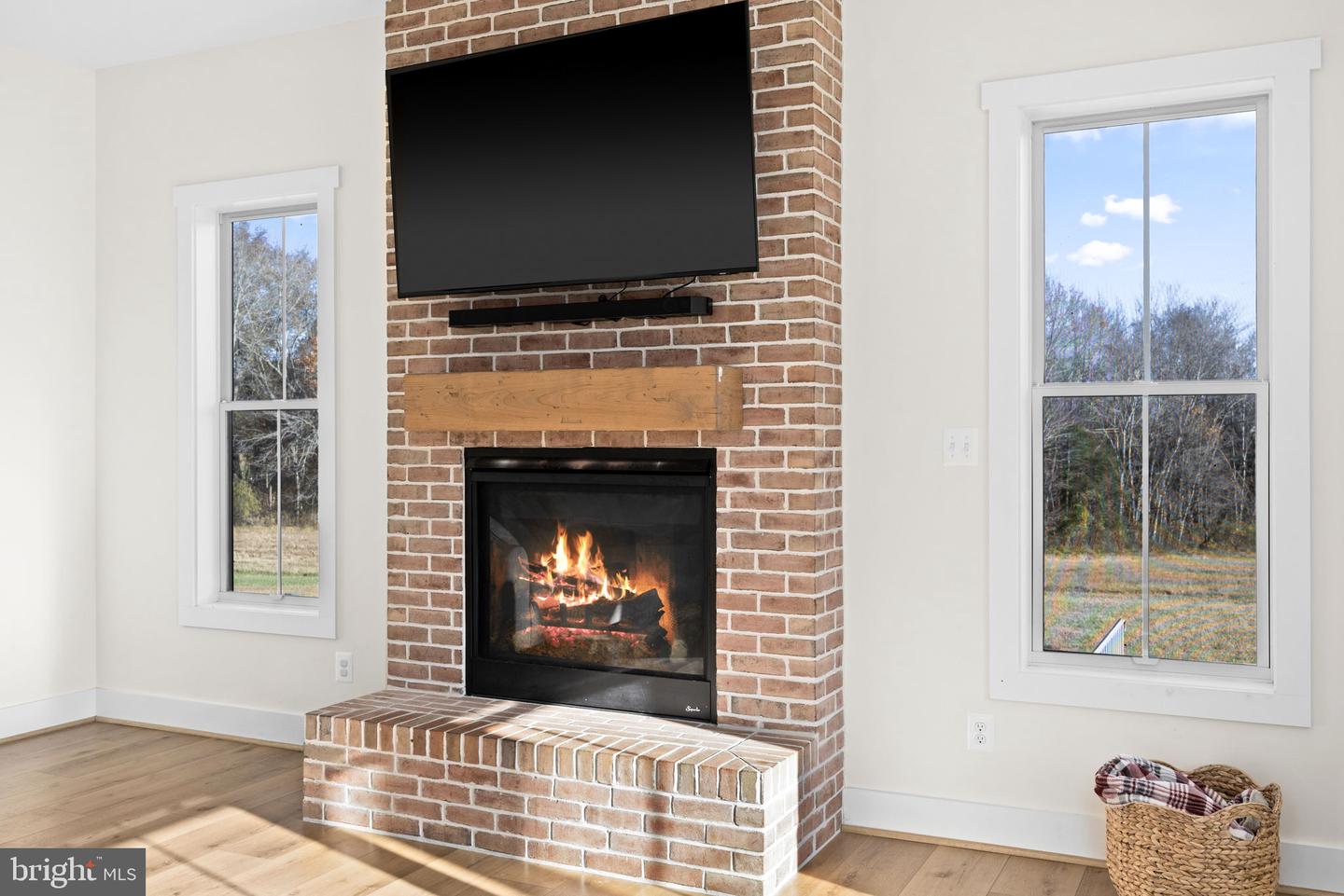 14660 LEE HWY, AMISSVILLE, Virginia 20106, 4 Bedrooms Bedrooms, ,4 BathroomsBathrooms,Residential,For Sale,14660 LEE HWY,VARP2002370 MLS # VARP2002370