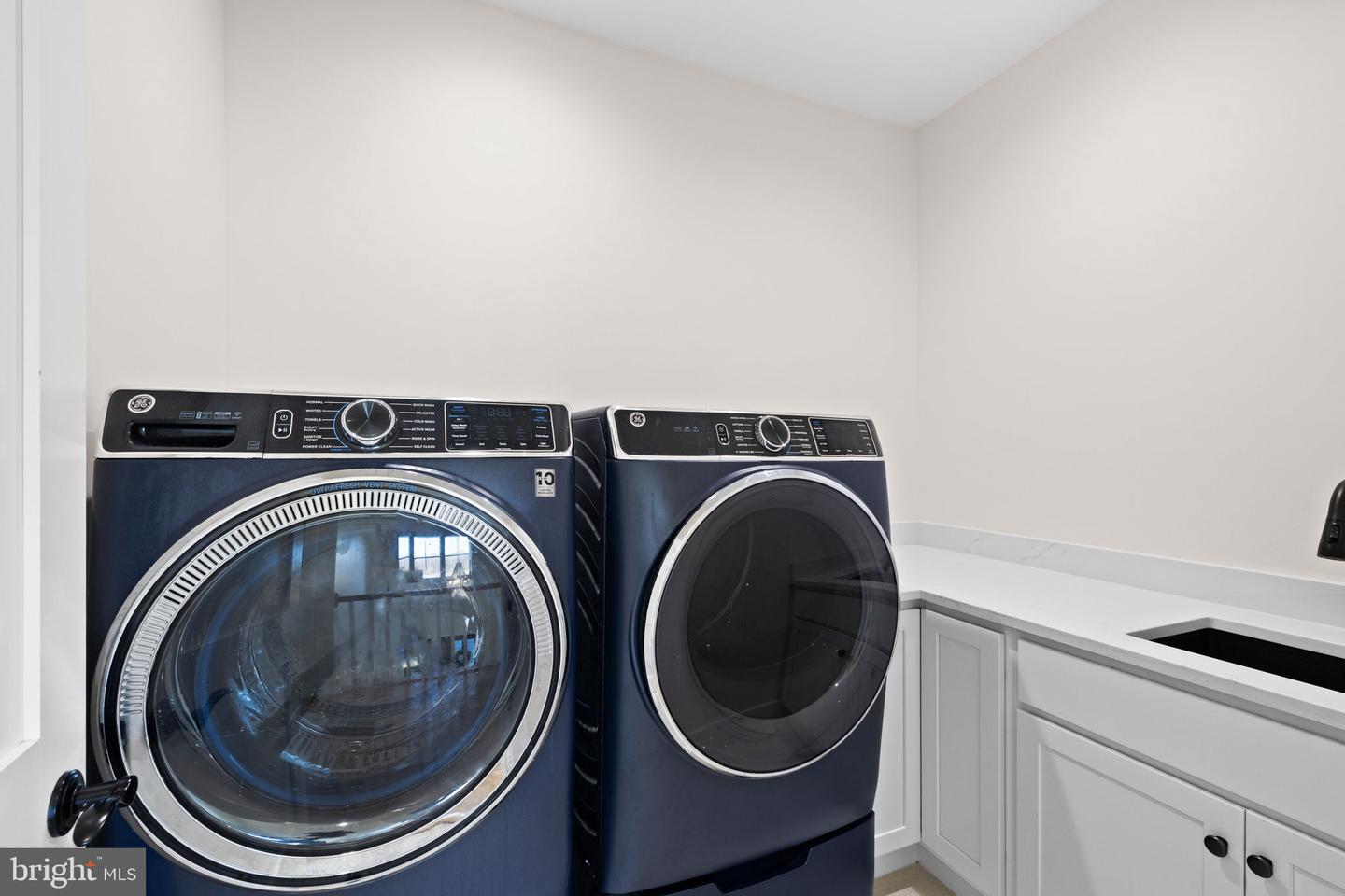 14660 LEE HWY, AMISSVILLE, Virginia 20106, 4 Bedrooms Bedrooms, ,4 BathroomsBathrooms,Residential,For Sale,14660 LEE HWY,VARP2002370 MLS # VARP2002370