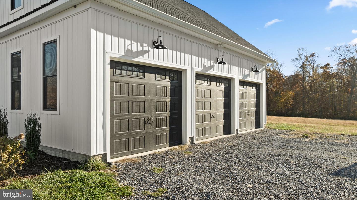 14660 LEE HWY, AMISSVILLE, Virginia 20106, 4 Bedrooms Bedrooms, ,4 BathroomsBathrooms,Residential,For Sale,14660 LEE HWY,VARP2002370 MLS # VARP2002370