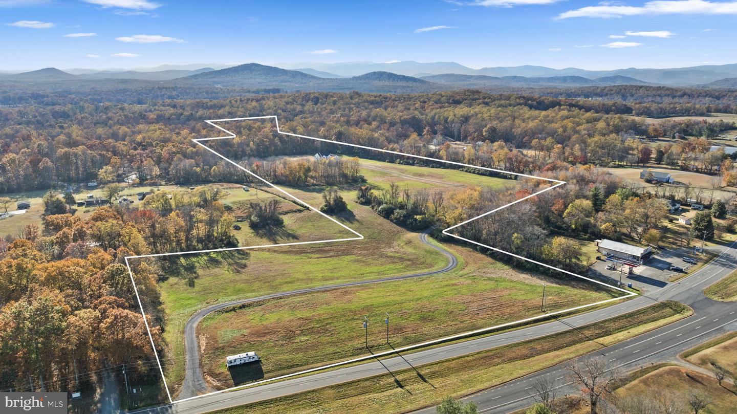 14660 LEE HWY, AMISSVILLE, Virginia 20106, 4 Bedrooms Bedrooms, ,4 BathroomsBathrooms,Residential,For Sale,14660 LEE HWY,VARP2002370 MLS # VARP2002370