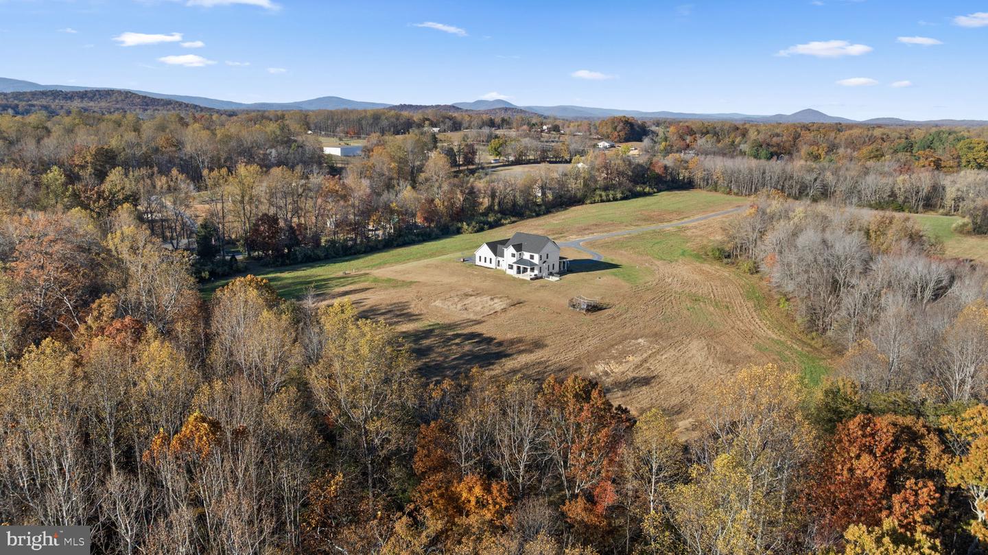 14660 LEE HWY, AMISSVILLE, Virginia 20106, 4 Bedrooms Bedrooms, ,4 BathroomsBathrooms,Residential,For Sale,14660 LEE HWY,VARP2002370 MLS # VARP2002370