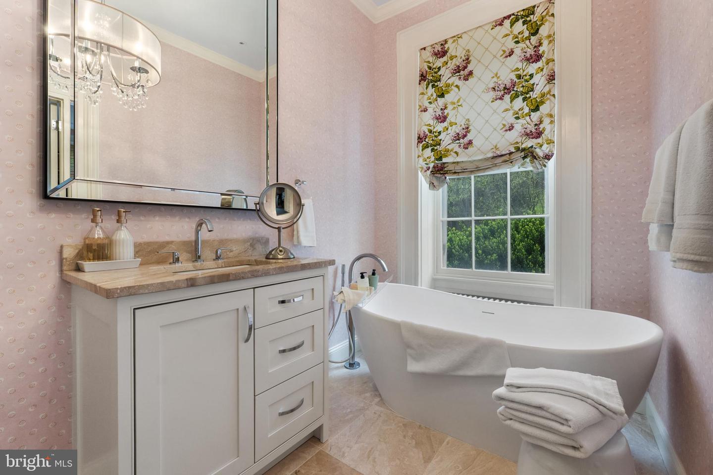 3252 WINCHESTER RD, DELAPLANE, Virginia 20144, 4 Bedrooms Bedrooms, ,5 BathroomsBathrooms,Residential,For Sale,3252 WINCHESTER RD,VAFQ2019664 MLS # VAFQ2019664