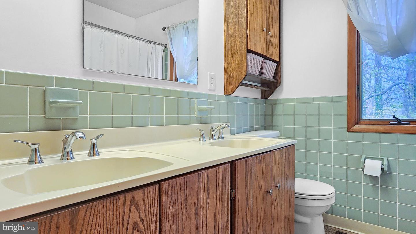 26355 MOUNT NEBO RD, ONANCOCK, Virginia 23417, 3 Bedrooms Bedrooms, ,2 BathroomsBathrooms,Residential,For Sale,26355 MOUNT NEBO RD,VAAC2002428 MLS # VAAC2002428