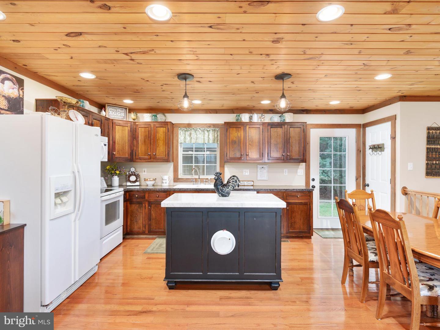 254 CARTE LN, MOUNT JACKSON, Virginia 22842, ,Farm,For Sale,254 CARTE LN,VASH2013128 MLS # VASH2013128