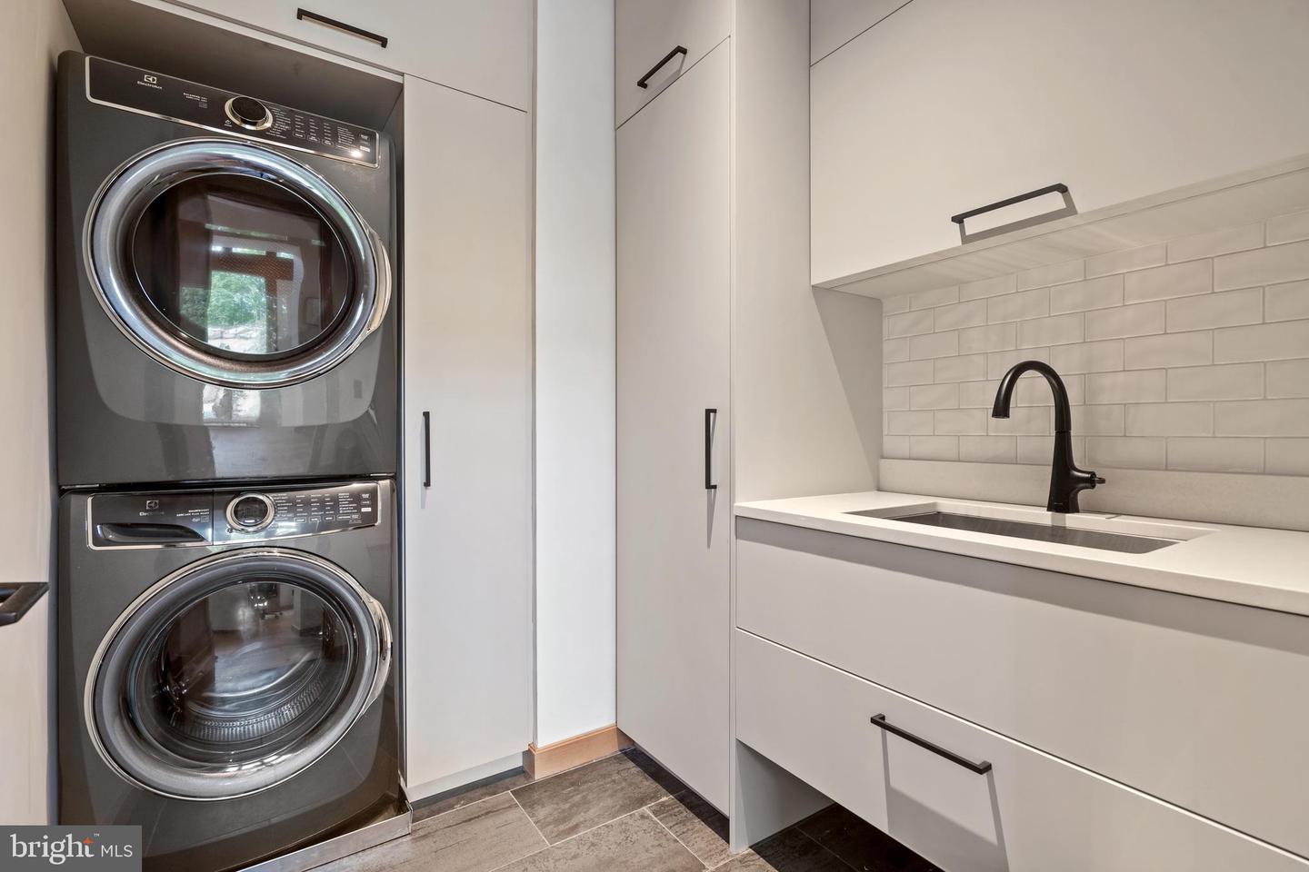 559 BESSIE BELL MOUNTAIN RD, CASTLETON, Virginia 22716, 3 Bedrooms Bedrooms, ,2 BathroomsBathrooms,Residential,For Sale,559 BESSIE BELL MOUNTAIN RD,VARP2002080 MLS # VARP2002080 559 BESSIE BELL MOUNTAIN RD, CASTLETON, Virginia 22716, 3 Bedrooms Bedrooms, ,2 BathroomsBathrooms,Residential,For Sale,559 BESSIE BELL MOUNTAIN RD,VARP2002080 MLS # VARP2002080