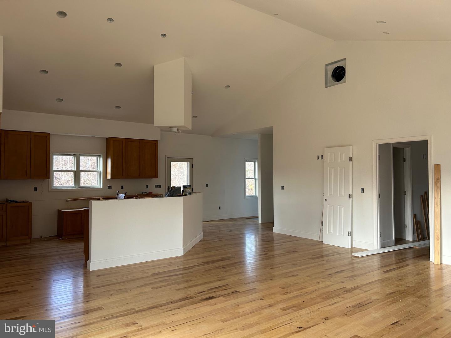 342 POES S, AMISSVILLE, Virginia 20106, 1 Bedroom Bedrooms, ,1 BathroomBathrooms,Residential,For Sale,342 POES S,VARP2002428 MLS # VARP2002428