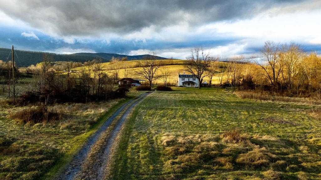 339 BUFFALO BRANCH LN, SWOOPE, Virginia 24479, 4 Bedrooms Bedrooms, ,1 BathroomBathrooms,Residential,14,339 BUFFALO BRANCH LN,671952 MLS # 671952