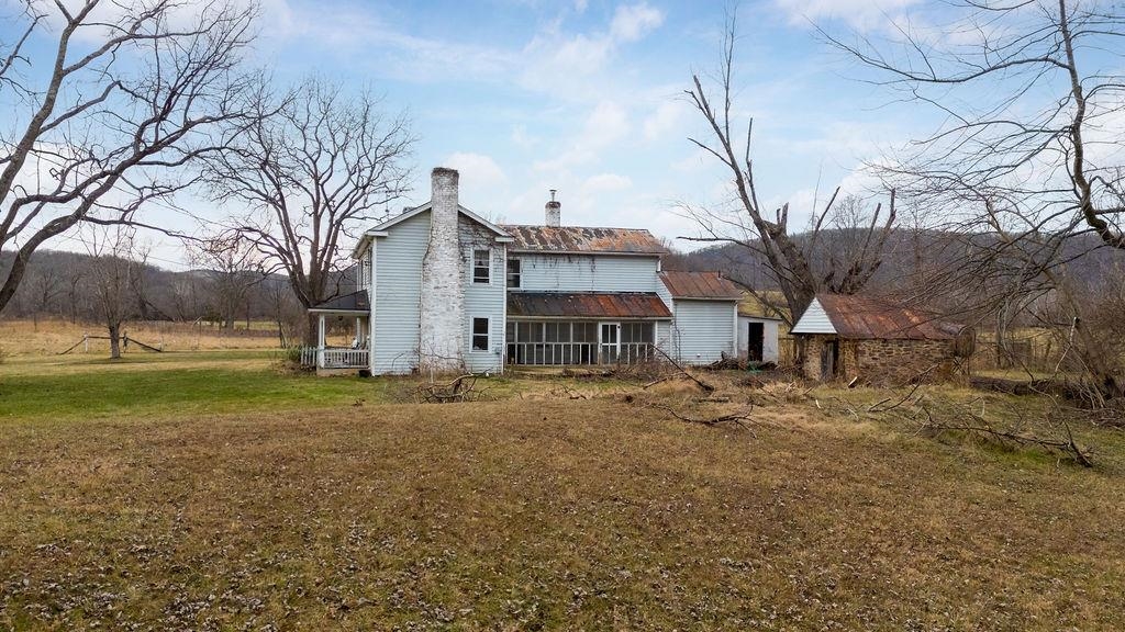 339 BUFFALO BRANCH LN, SWOOPE, Virginia 24479, 4 Bedrooms Bedrooms, ,1 BathroomBathrooms,Residential,14,339 BUFFALO BRANCH LN,671952 MLS # 671952