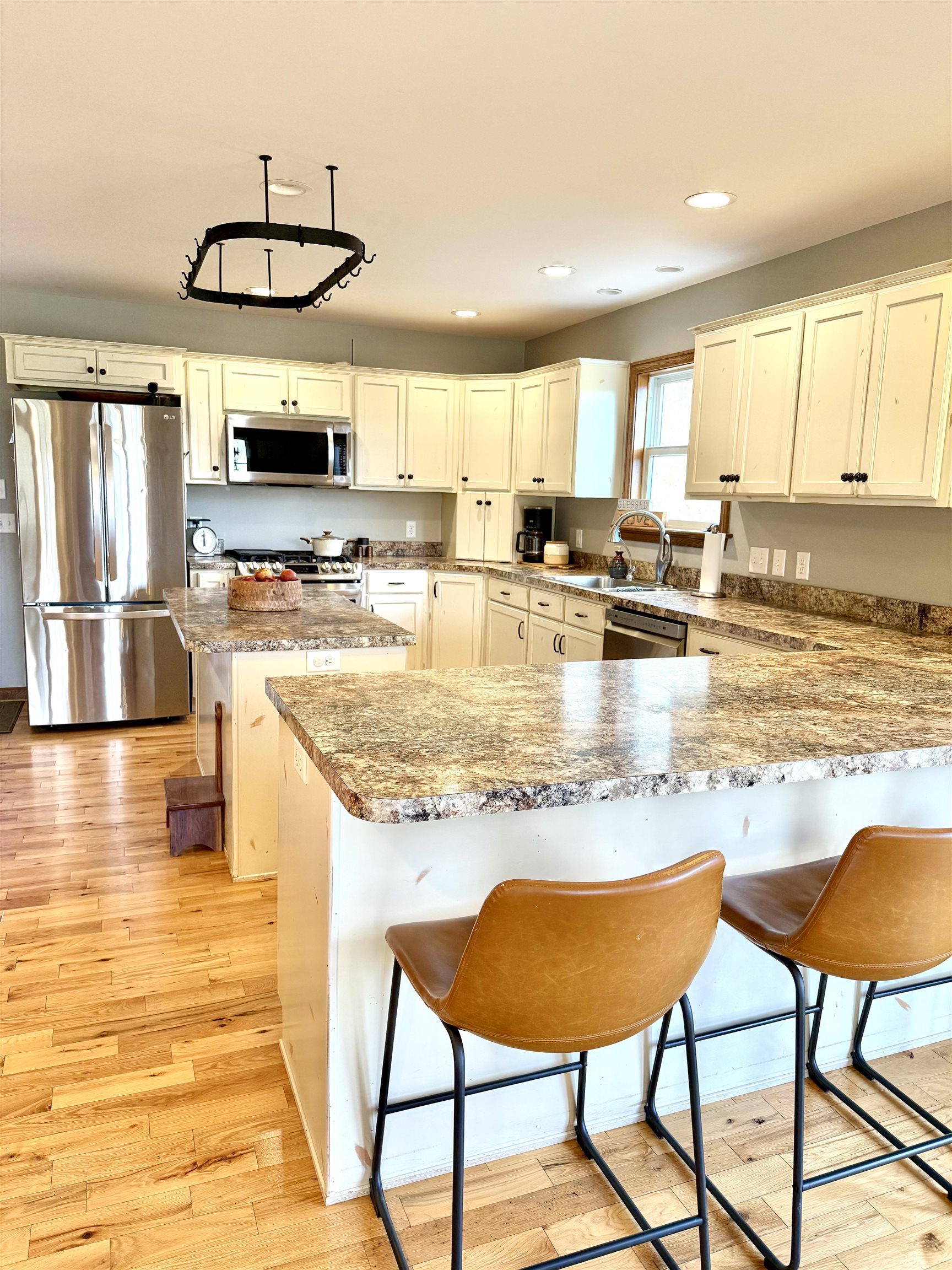 10921 COOK TOWN RD, BRIDGEWATER, Virginia 22812, 4 Bedrooms Bedrooms, ,3 BathroomsBathrooms,Residential,14,10921 COOK TOWN RD,671965 MLS # 671965