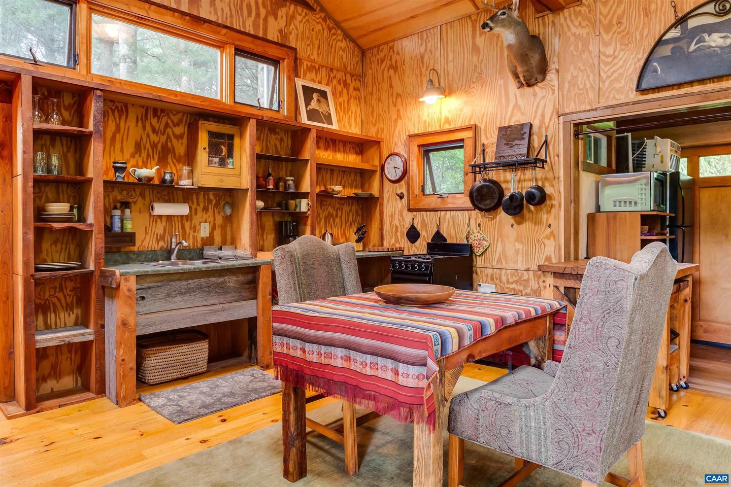 170 &amp; 174 SARVISBERRY LN SW, FLOYD, Virginia 24091, 6 Bedrooms Bedrooms, ,6 BathroomsBathrooms,Residential,For Sale,170 &amp; 174 SARVISBERRY LN SW,669138 MLS # 669138