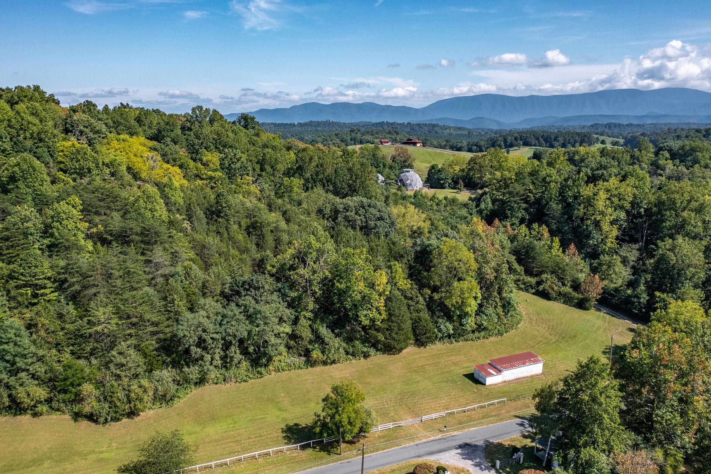 4745 PLANK RD, NATURAL BRIDGE, Virginia 24578, 5 Bedrooms Bedrooms, ,3 BathroomsBathrooms,Residential,14,4745 PLANK RD,672254 MLS # 672254