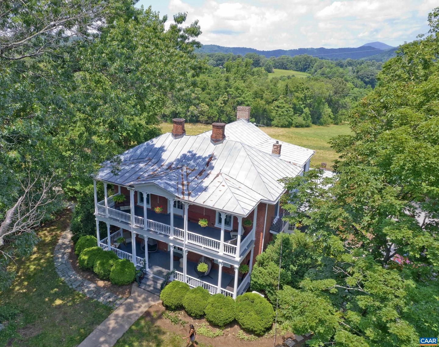 294 &amp; 262 FRESHWATER COVE LN, LOVINGSTON, Virginia 22949, 5 Bedrooms Bedrooms, ,5 BathroomsBathrooms,Residential,For Sale,294 &amp; 262 FRESHWATER COVE LN,672288 MLS # 672288