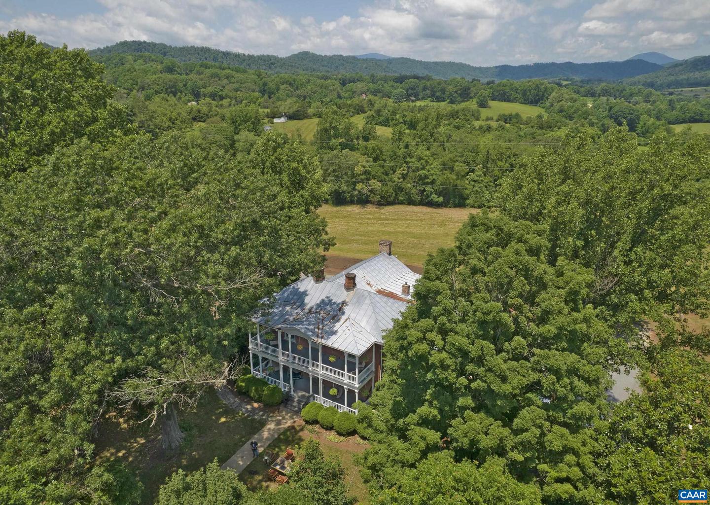 294 &amp; 262 FRESHWATER COVE LN, LOVINGSTON, Virginia 22949, 5 Bedrooms Bedrooms, ,5 BathroomsBathrooms,Residential,For Sale,294 &amp; 262 FRESHWATER COVE LN,672288 MLS # 672288