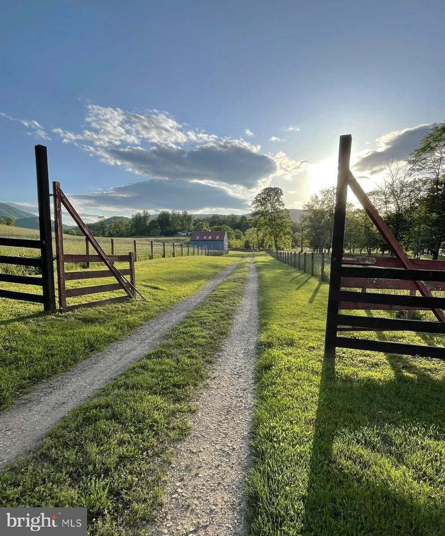 521 DEARING RD, HUNTLY, Virginia 22640, 3 Bedrooms Bedrooms, ,3 BathroomsBathrooms,Farm,For Sale,521 DEARING RD,VARP2002286 MLS # VARP2002286