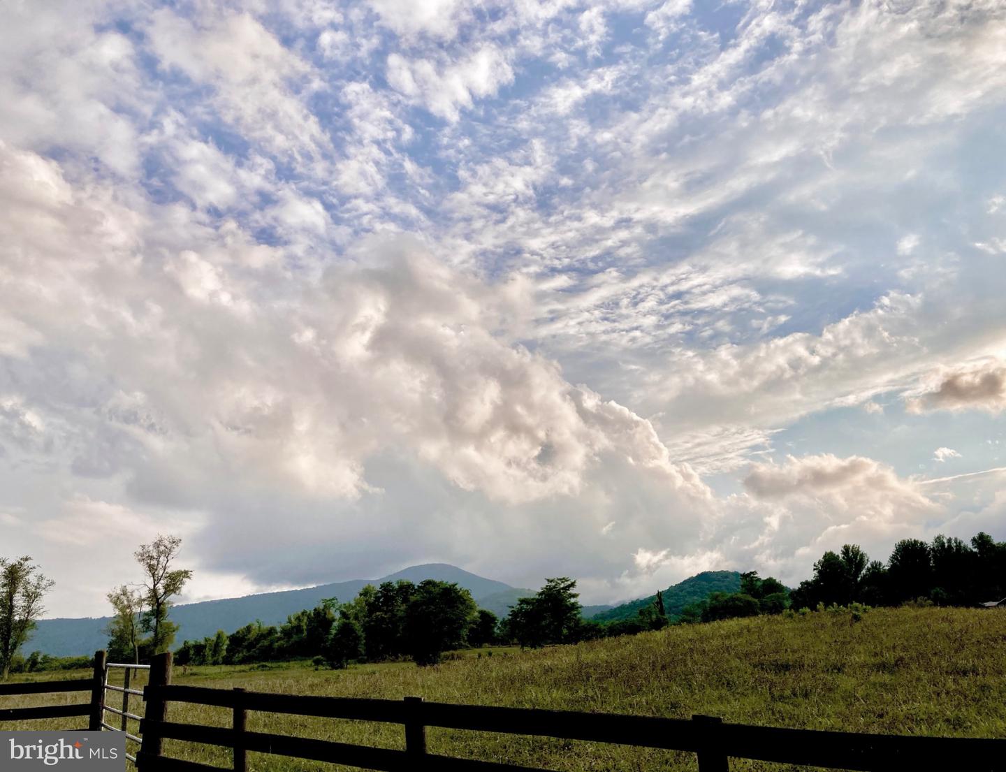 521 DEARING RD, HUNTLY, Virginia 22640, 3 Bedrooms Bedrooms, ,3 BathroomsBathrooms,Farm,For Sale,521 DEARING RD,VARP2002286 MLS # VARP2002286