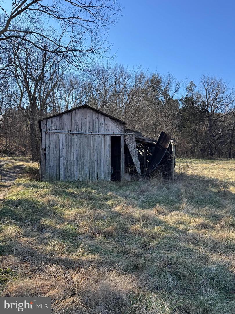 326 THUNDERBIRD RD, BENTONVILLE, Virginia 22610, ,Farm,For Sale,326 THUNDERBIRD RD,VAWR2013164 MLS # VAWR2013164 326 THUNDERBIRD RD, BENTONVILLE, Virginia 22610, ,Farm,For Sale,326 THUNDERBIRD RD,VAWR2013164 MLS # VAWR2013164
