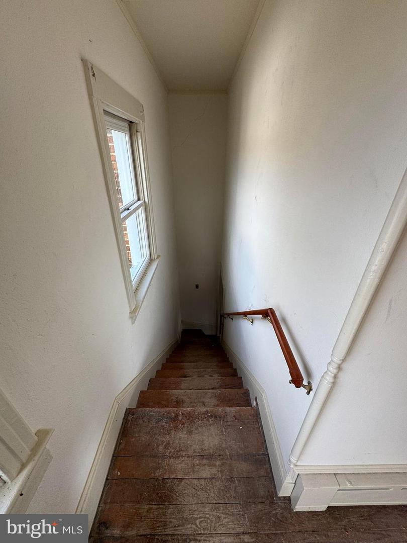 461 THUNDERBIRD RD, BENTONVILLE, Virginia 22610, ,Farm,For Sale,461 THUNDERBIRD RD,VAWR2013184 MLS # VAWR2013184