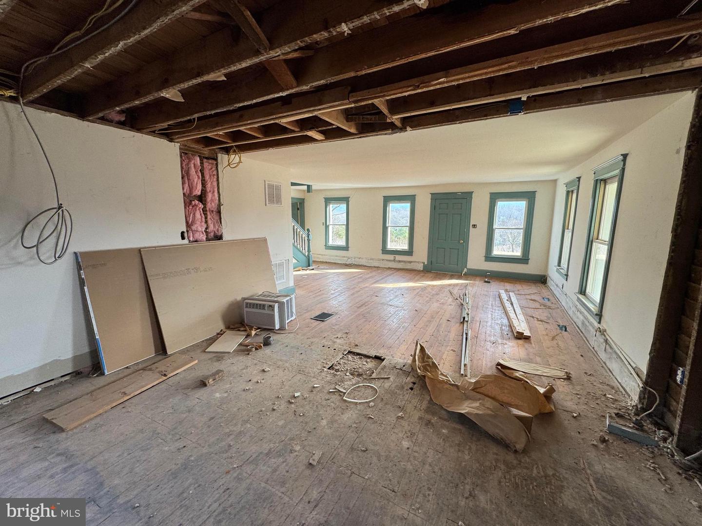 461 THUNDERBIRD RD, BENTONVILLE, Virginia 22610, ,Farm,For Sale,461 THUNDERBIRD RD,VAWR2013184 MLS # VAWR2013184