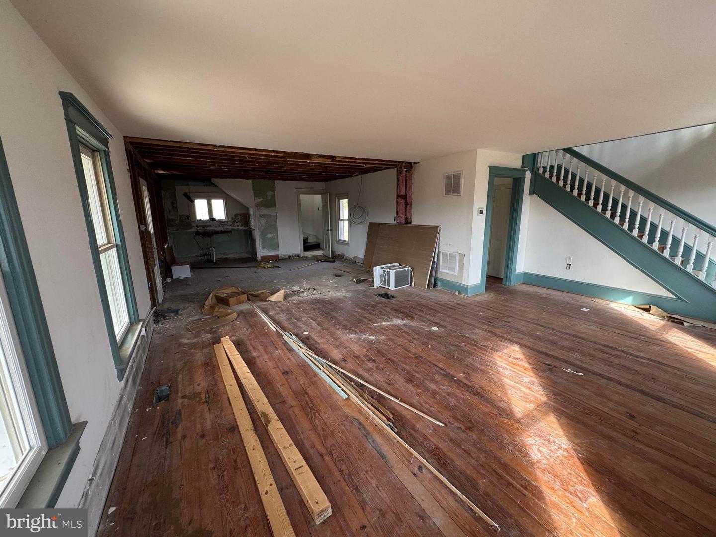 461 THUNDERBIRD RD, BENTONVILLE, Virginia 22610, ,Farm,For Sale,461 THUNDERBIRD RD,VAWR2013184 MLS # VAWR2013184