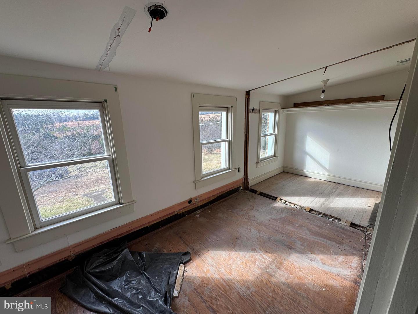 461 THUNDERBIRD RD, BENTONVILLE, Virginia 22610, ,Farm,For Sale,461 THUNDERBIRD RD,VAWR2013184 MLS # VAWR2013184