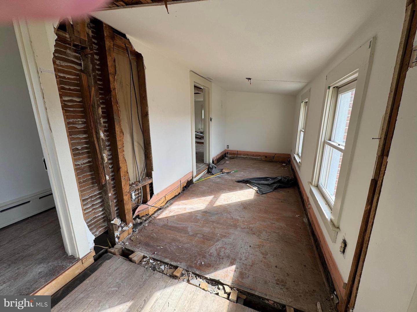 461 THUNDERBIRD RD, BENTONVILLE, Virginia 22610, ,Farm,For Sale,461 THUNDERBIRD RD,VAWR2013184 MLS # VAWR2013184