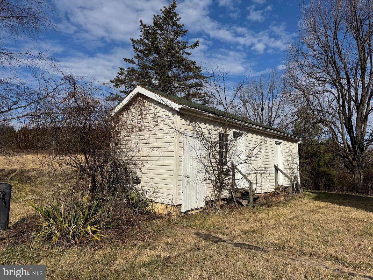 461 THUNDERBIRD RD, BENTONVILLE, Virginia 22610, ,Farm,For Sale,461 THUNDERBIRD RD,VAWR2013184 MLS # VAWR2013184