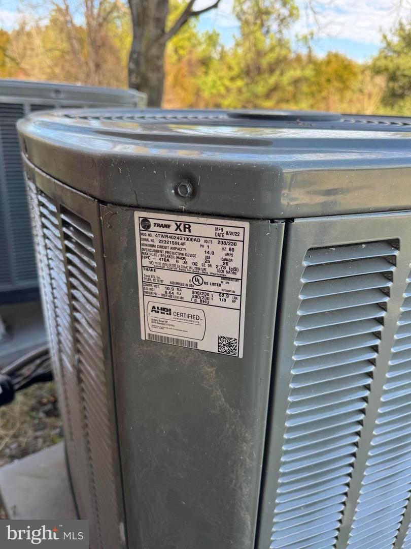 461 THUNDERBIRD RD, BENTONVILLE, Virginia 22610, ,Farm,For Sale,461 THUNDERBIRD RD,VAWR2013184 MLS # VAWR2013184