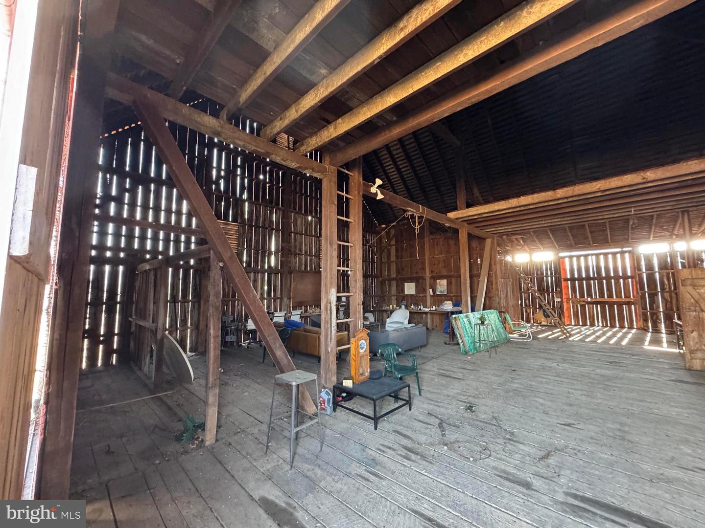 461 THUNDERBIRD RD, BENTONVILLE, Virginia 22610, ,Farm,For Sale,461 THUNDERBIRD RD,VAWR2013184 MLS # VAWR2013184