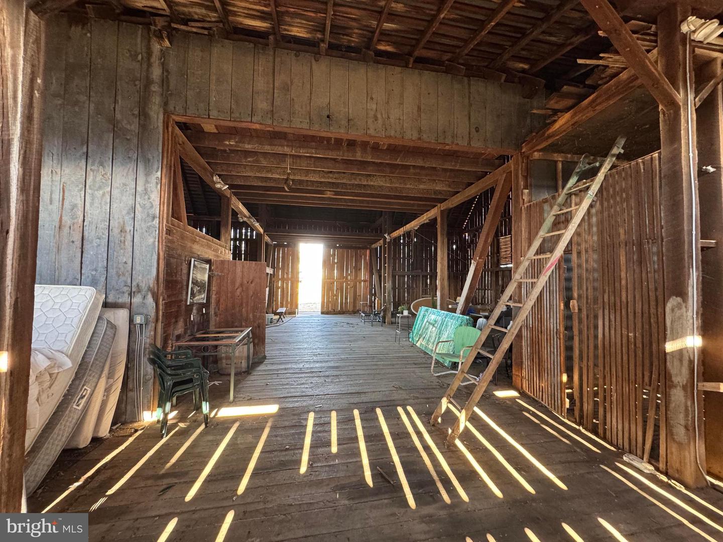 461 THUNDERBIRD RD, BENTONVILLE, Virginia 22610, ,Farm,For Sale,461 THUNDERBIRD RD,VAWR2013184 MLS # VAWR2013184