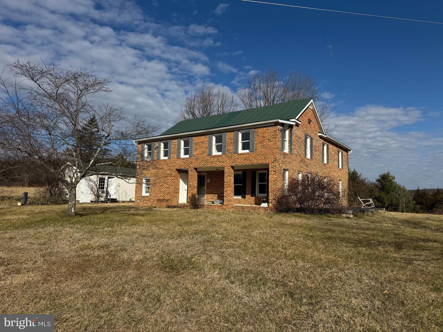 461 THUNDERBIRD RD, BENTONVILLE, Virginia 22610, ,Farm,For Sale,461 THUNDERBIRD RD,VAWR2013184 MLS # VAWR2013184