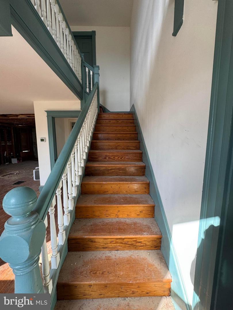 461 THUNDERBIRD RD, BENTONVILLE, Virginia 22610, ,Farm,For Sale,461 THUNDERBIRD RD,VAWR2013184 MLS # VAWR2013184