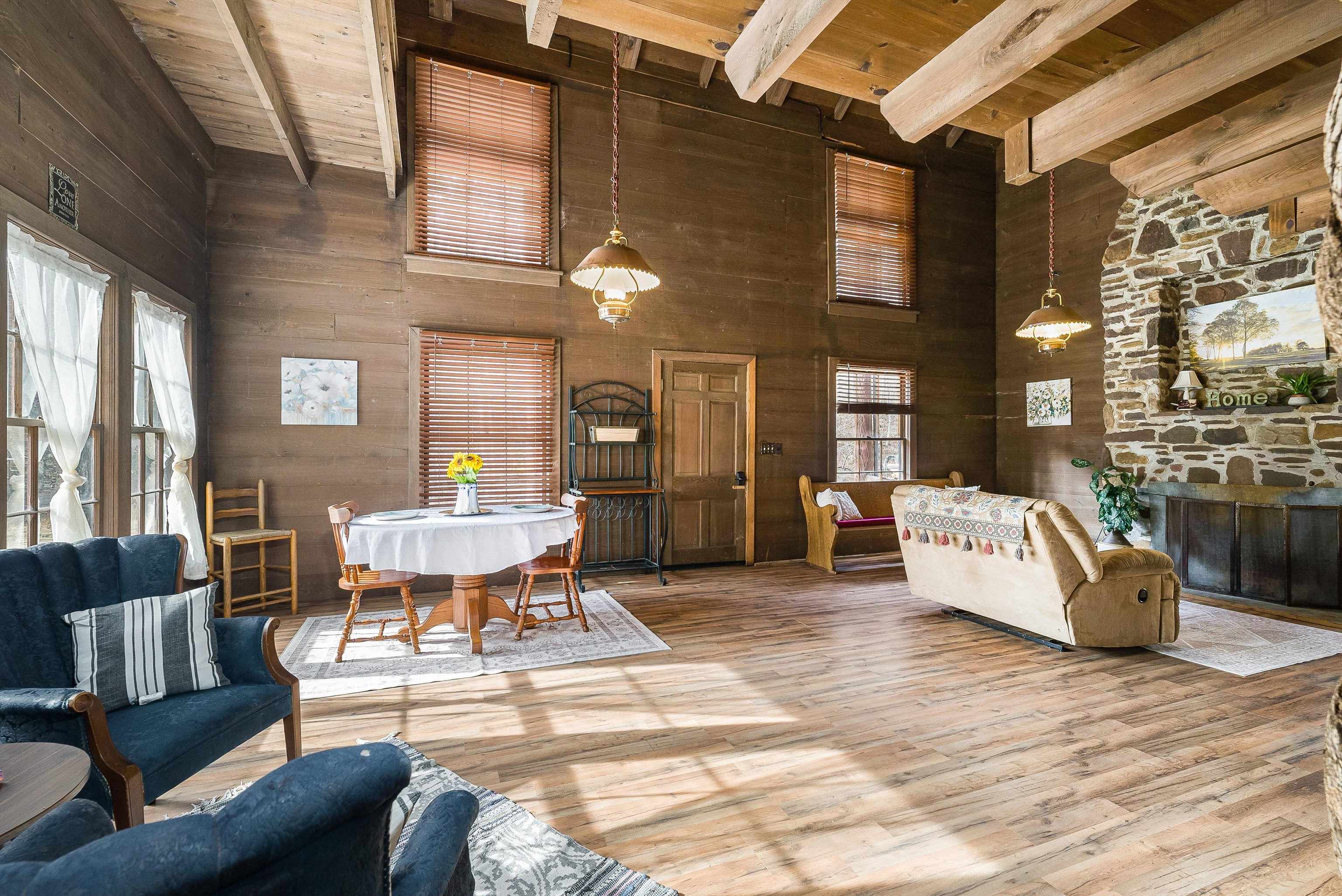 595 DEERFIELD VALLEY RD, WEST AUGUSTA, Virginia 24485, 3 Bedrooms Bedrooms, ,Residential,14,595 DEERFIELD VALLEY RD,672788 MLS # 672788