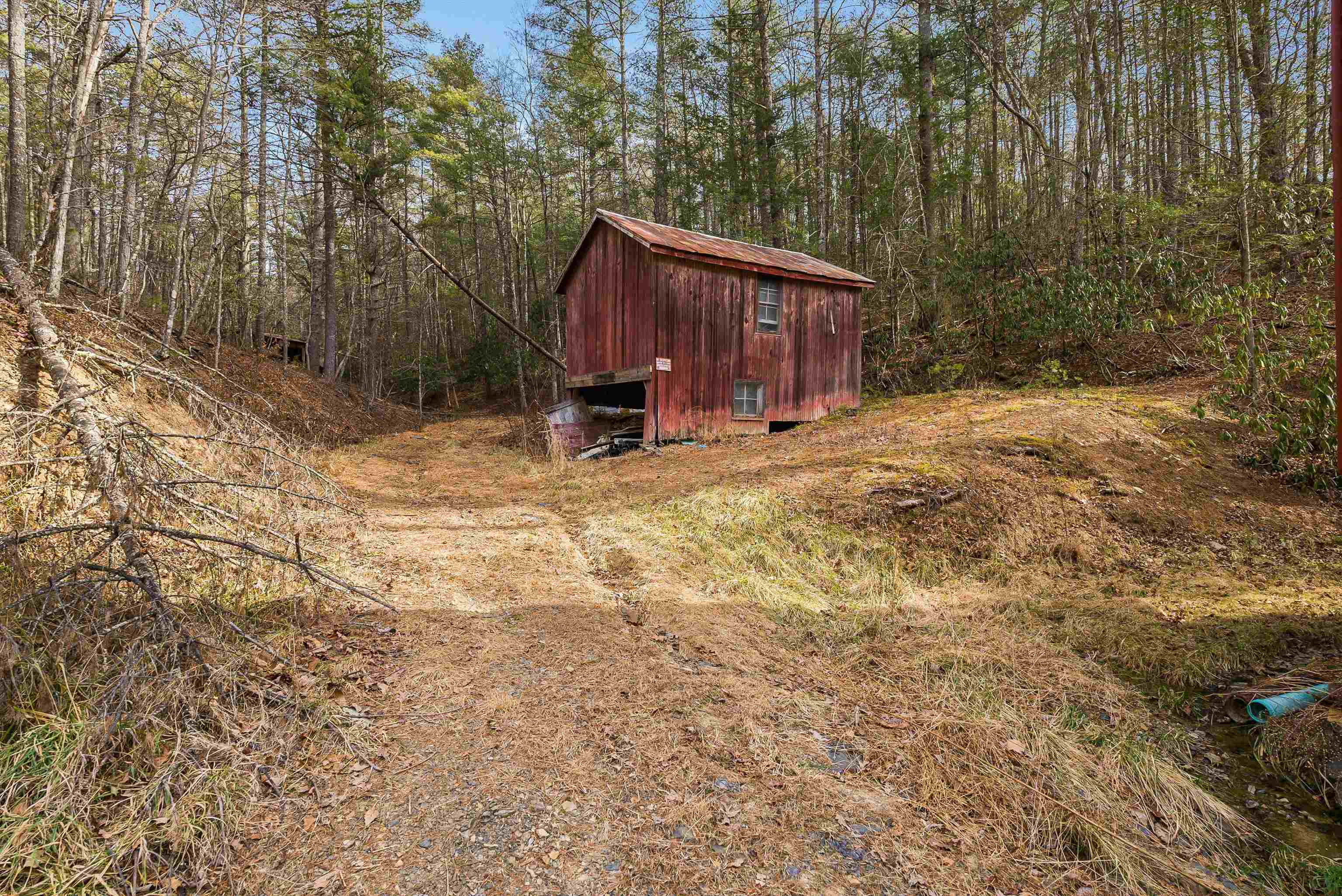 595 DEERFIELD VALLEY RD, WEST AUGUSTA, Virginia 24485, 3 Bedrooms Bedrooms, ,Residential,14,595 DEERFIELD VALLEY RD,672788 MLS # 672788