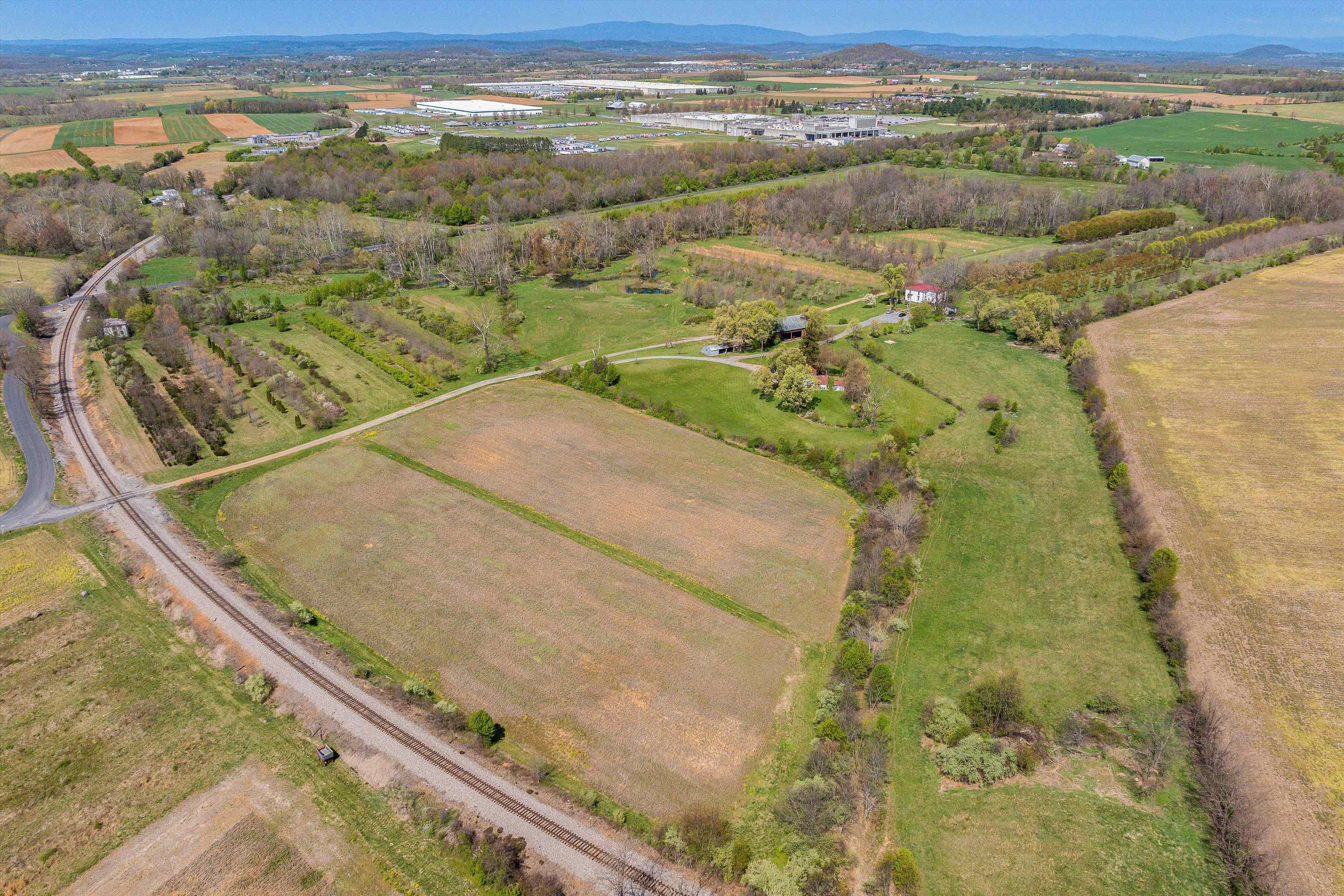 514 LIPSCOMB RD, STUARTS DRAFT, Virginia 24477, 10 Bedrooms Bedrooms, ,4 BathroomsBathrooms,Residential,14,514 LIPSCOMB RD,672921 MLS # 672921