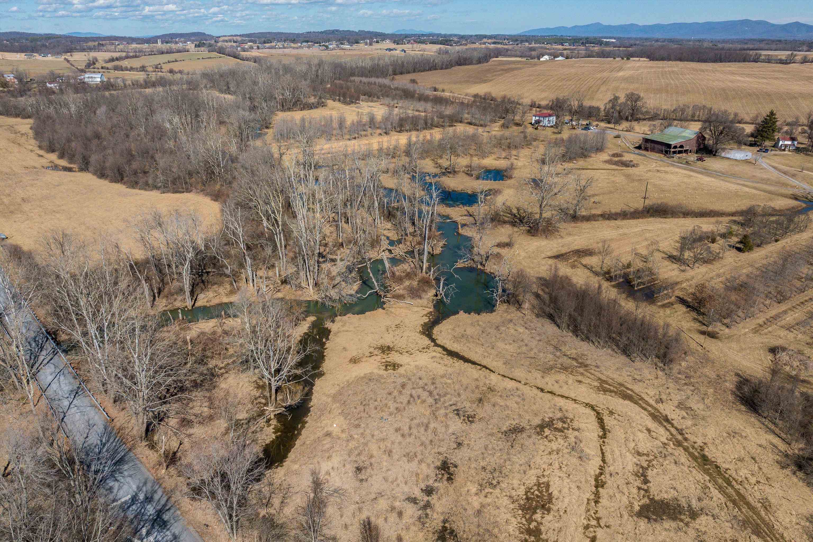 514 LIPSCOMB RD, STUARTS DRAFT, Virginia 24477, 10 Bedrooms Bedrooms, ,4 BathroomsBathrooms,Residential,14,514 LIPSCOMB RD,672921 MLS # 672921