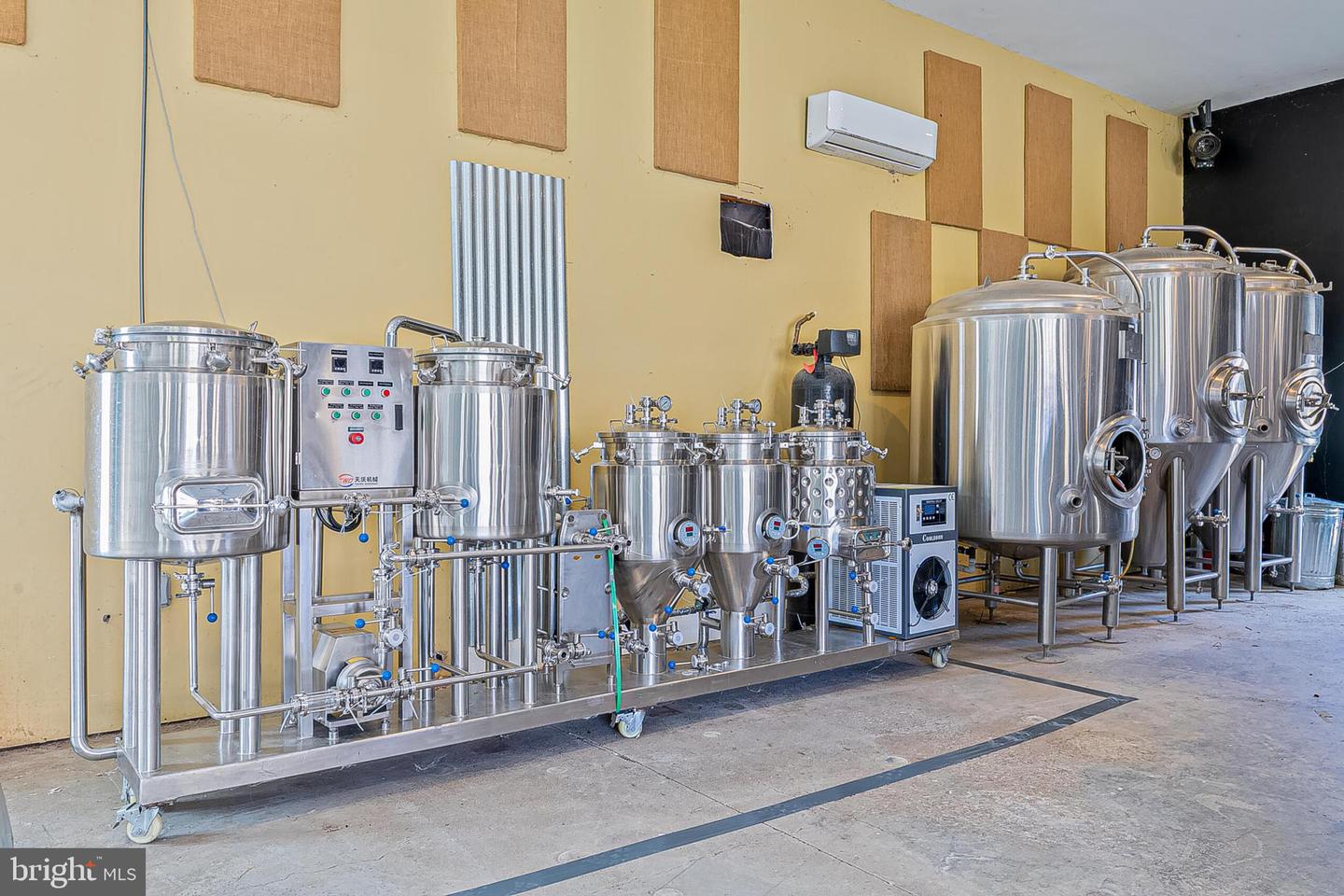 34266 WILLIAMS GAP RD, ROUND HILL, Virginia 20141, ,1 BathroomBathrooms,Residential,For Sale,34266 WILLIAMS GAP RD,VALO2115562 MLS # VALO2115562