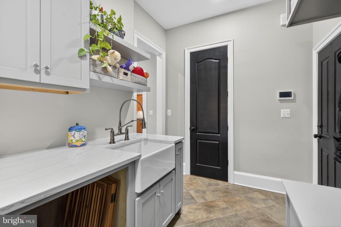 21051 ST LOUIS RD, MIDDLEBURG, Virginia 20117, 5 Bedrooms Bedrooms, ,5 BathroomsBathrooms,Residential,For Sale,21051 ST LOUIS RD,VALO2114338 MLS # VALO2114338