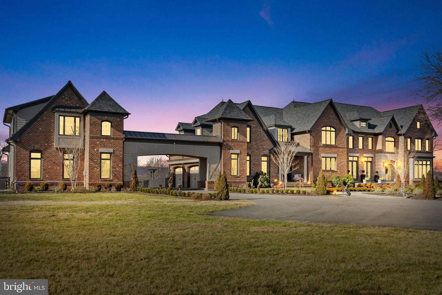 21051 ST LOUIS RD, MIDDLEBURG, Virginia 20117, 5 Bedrooms Bedrooms, ,5 BathroomsBathrooms,Residential,For Sale,21051 ST LOUIS RD,VALO2114338 MLS # VALO2114338