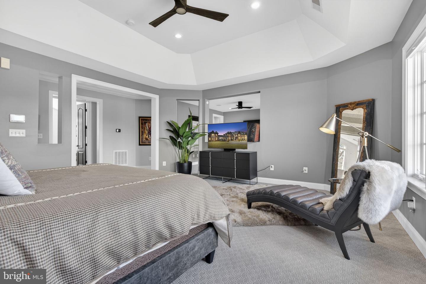 21051 ST LOUIS RD, MIDDLEBURG, Virginia 20117, 5 Bedrooms Bedrooms, ,5 BathroomsBathrooms,Residential,For Sale,21051 ST LOUIS RD,VALO2114338 MLS # VALO2114338