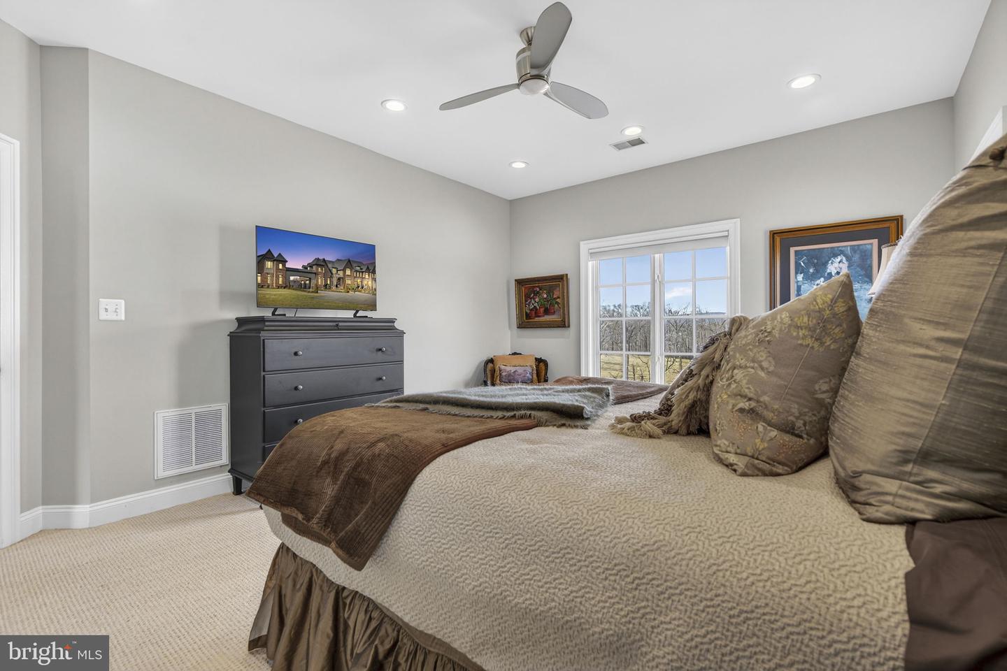 21051 ST LOUIS RD, MIDDLEBURG, Virginia 20117, 5 Bedrooms Bedrooms, ,5 BathroomsBathrooms,Residential,For Sale,21051 ST LOUIS RD,VALO2114338 MLS # VALO2114338