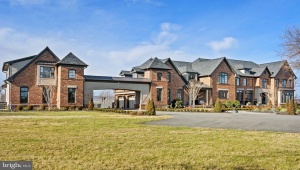 21051 ST LOUIS RD MIDDLEBURG Virginia 20117